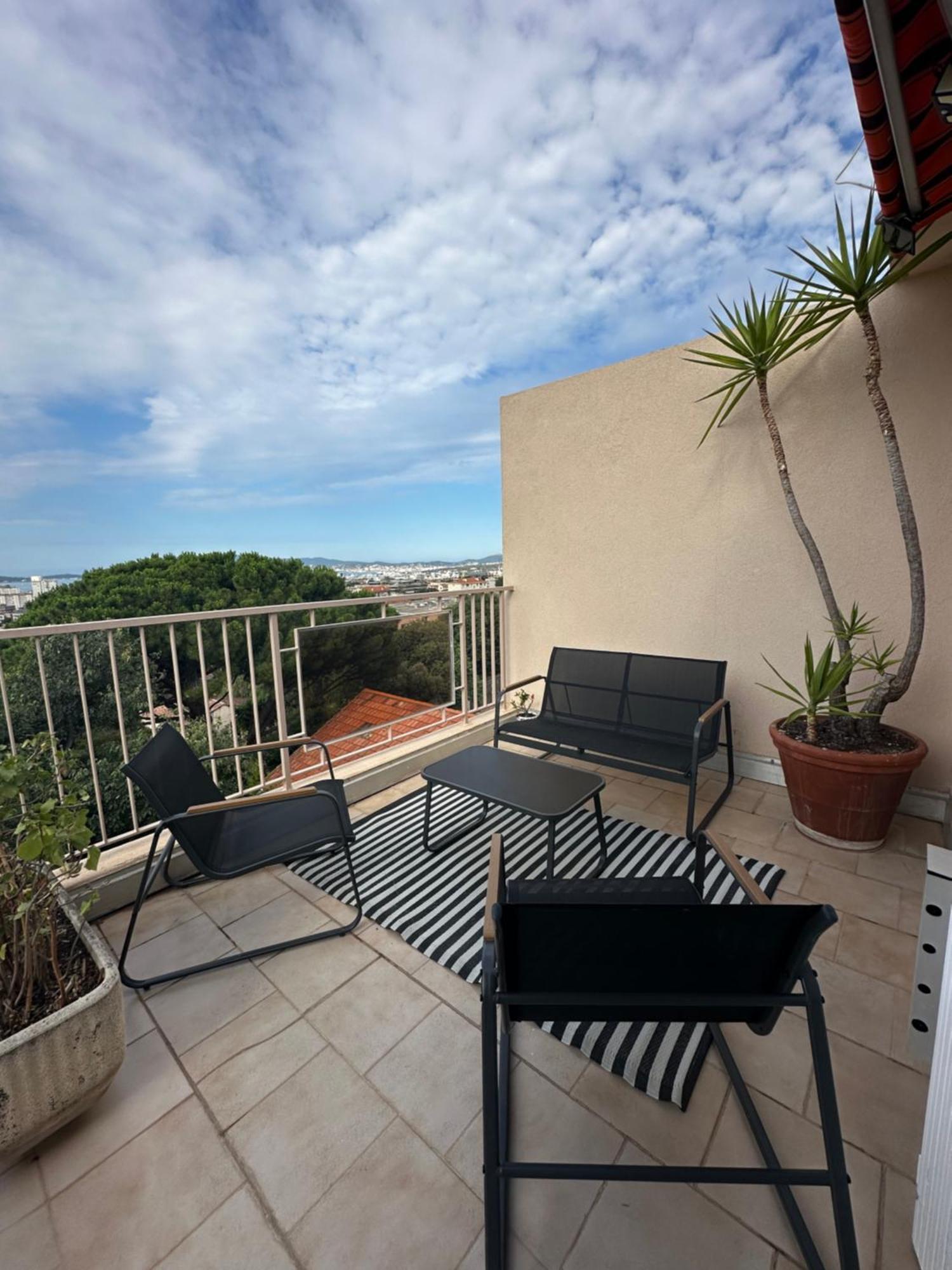 T4 Avec Terrasse Et Garage Prive Apartment Toulon Ngoại thất bức ảnh