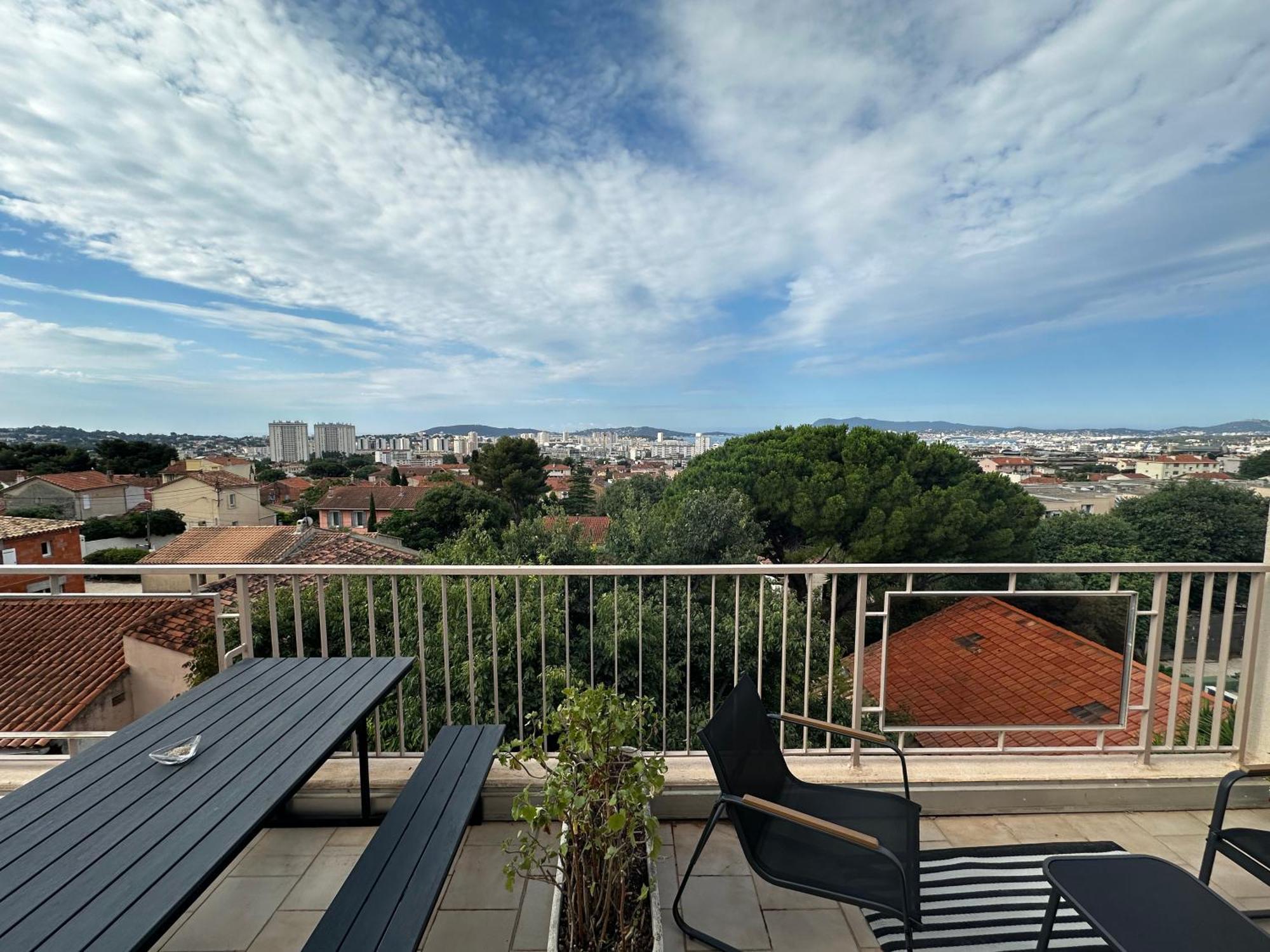 T4 Avec Terrasse Et Garage Prive Apartment Toulon Ngoại thất bức ảnh