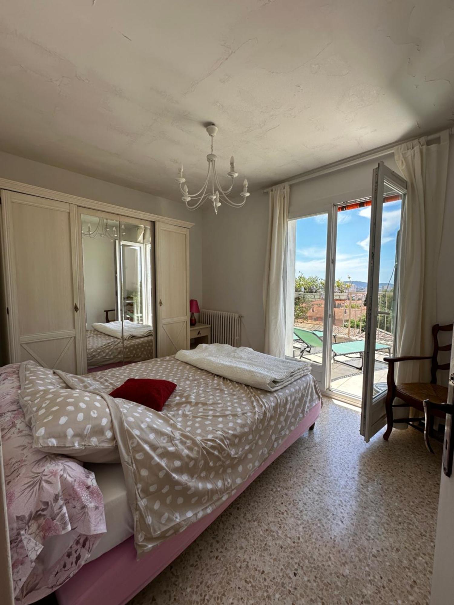 T4 Avec Terrasse Et Garage Prive Apartment Toulon Ngoại thất bức ảnh